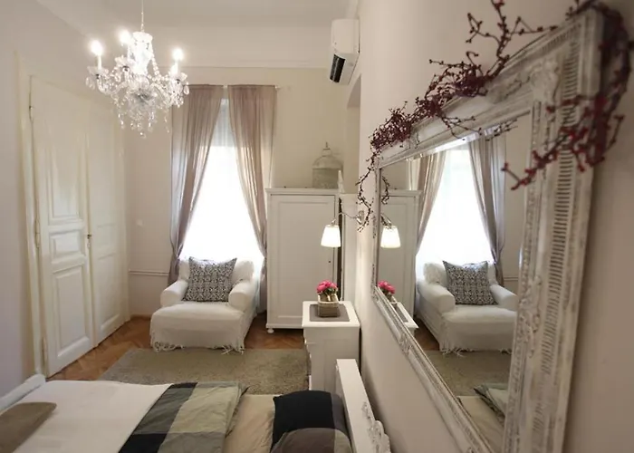 Vintage Apartment At Basilica